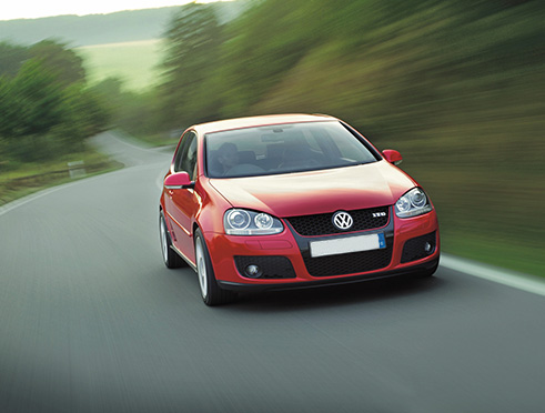 /media/blog/library/drive_safe_volkswagen_golf_gti_2006_in-blog-image_491x372px.jpg