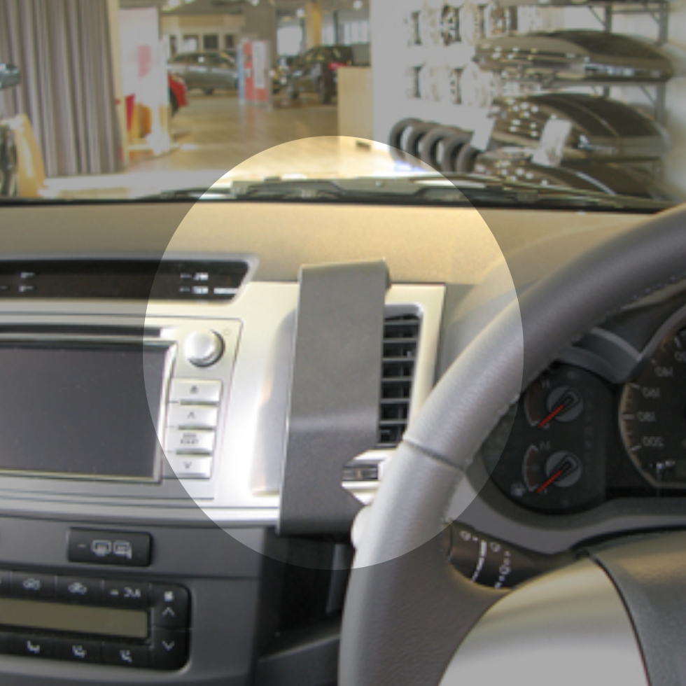 Toyota Hilux 2016-2022 ProClip Centre Mount