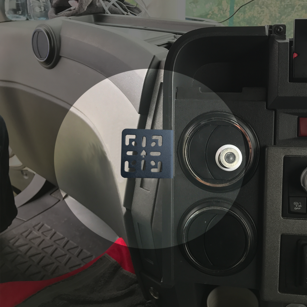 Renault C Series 2013> Angled Heavy-Duty Mount