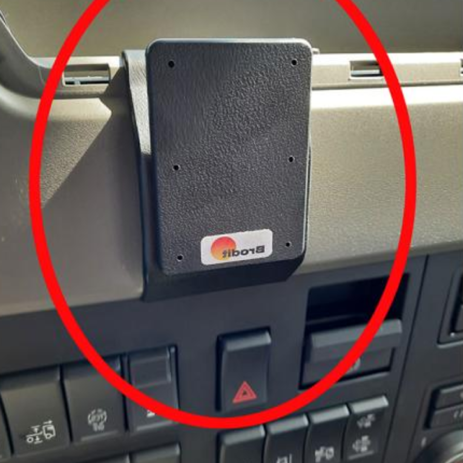 Volvo FM series 2021-2022 ProClip Centre Mount